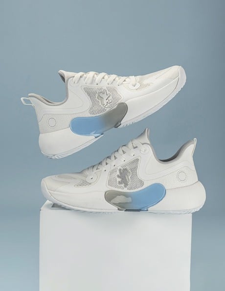 RED TAPE Men Low-Top Lace-Up Sneakers