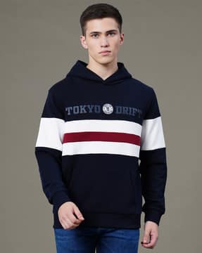 Buy RED TAPE Men Colourblock Relaxed Fit Hoodie Online | Ajio.com
