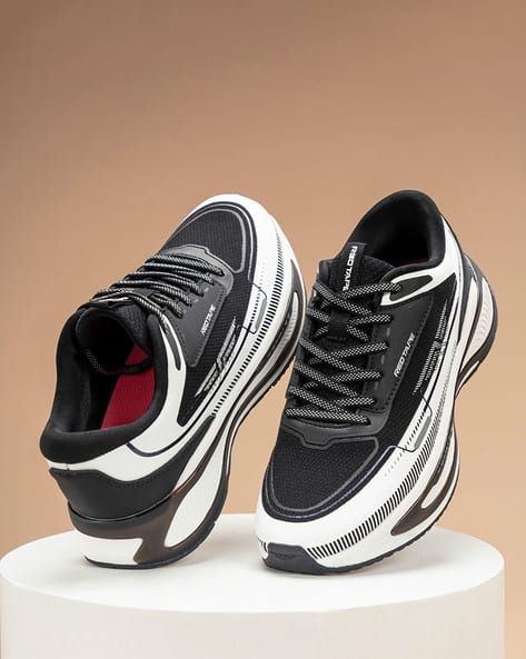 RED TAPE Women Low-Top Lace-Up Running Shoes