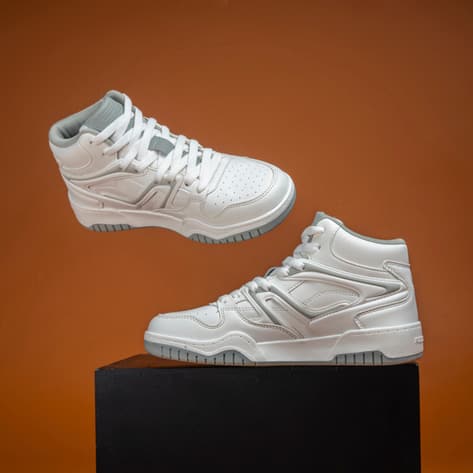 RED TAPE Women Lace Up Sneakers