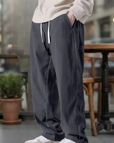 Popmantra Men Ribbed Straight Fit Flat-Front Pants