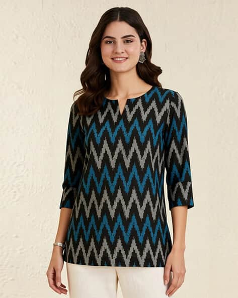 Popmantra Women Chevrons Print Straight Kurti
