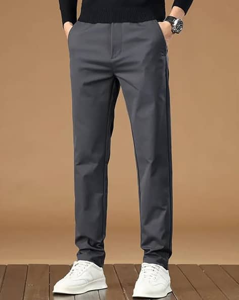 Men Relaxed Fit Flat-Front Trousers