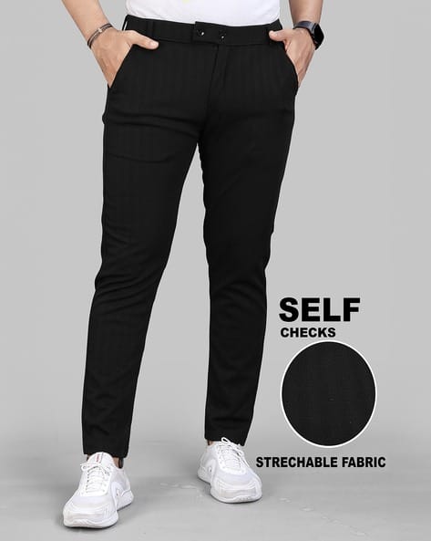 Men Mid-Rise Relaxed Fit Flat-Front Trousers
