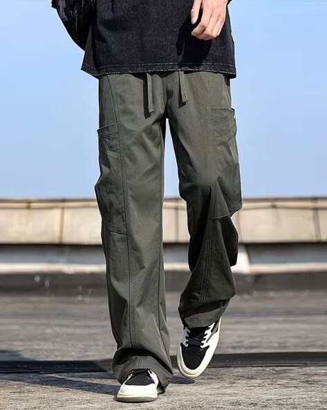 Men Relaxed Fit Flat-Front Cargo Pants