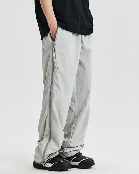 Men Relaxed Fit Flat-Front Pants