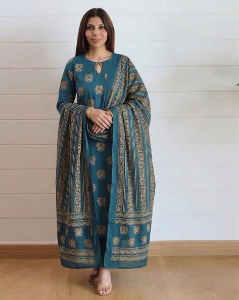 MYRIE Women Printed Straight Kurta Set