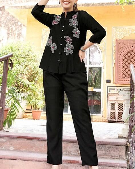 ASHRIFAB Women Embroidered Kurta & Pants Co-Ord Set