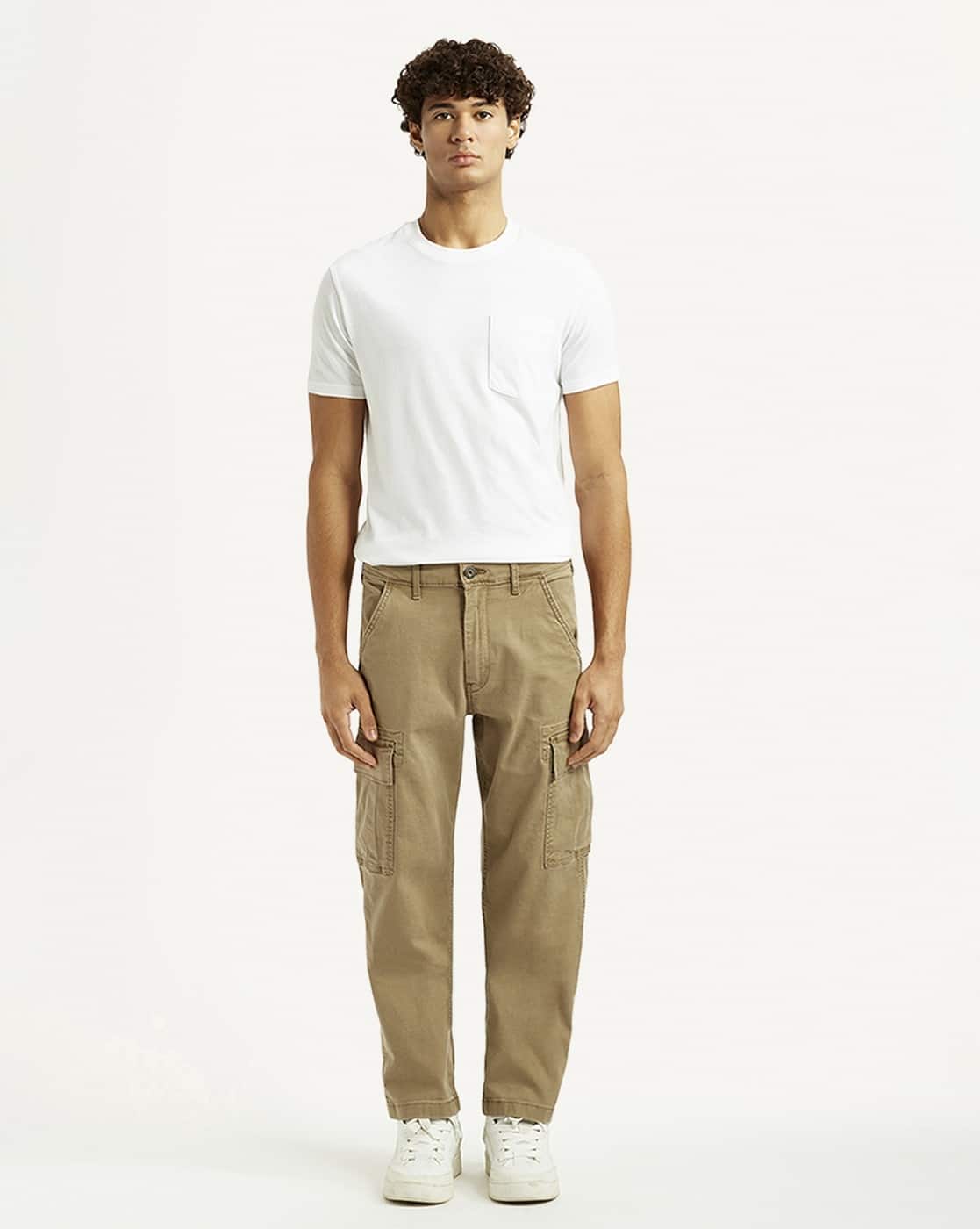 Men Relaxed Fit Mid-Rise Trousers with Cargo Pockets
