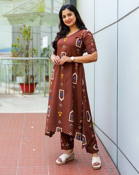 SVARAA Women Floral Print 2-Piece Straight Kurta Set