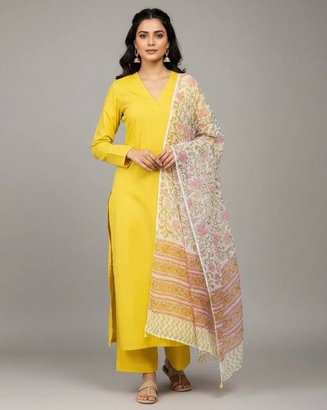 Nyrika Women Straight Kurta with Pants & Floral Print Dupatta