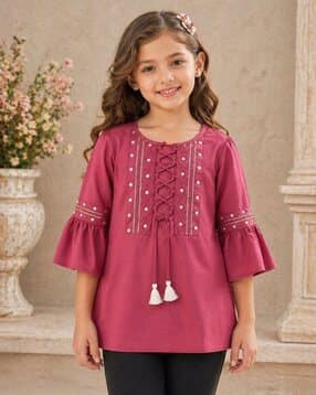 ishti Girls Embroidered Regular Fit Top-picture-10