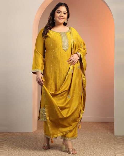 Extra Love by Libas Women Embellished Kurta Set