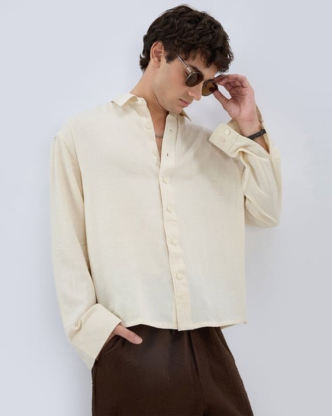 Vastrado Men Boxy Fit Spread-Collar Crop Shirt