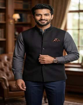 Men Regular Fit Nehru Jacket    -image-26