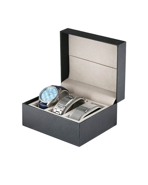 TITAN Classique Palette of Time 2 Interchangeable Straps Analogue Watch-NU10033SL01