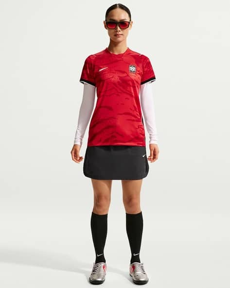 Buy Red Tshirts for Women by NIKE Online | Ajio.com