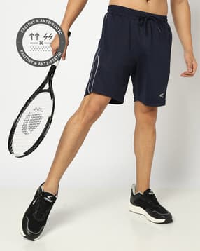 Men Active Lifestyle Colourblock Regular Fit Shorts-image-32