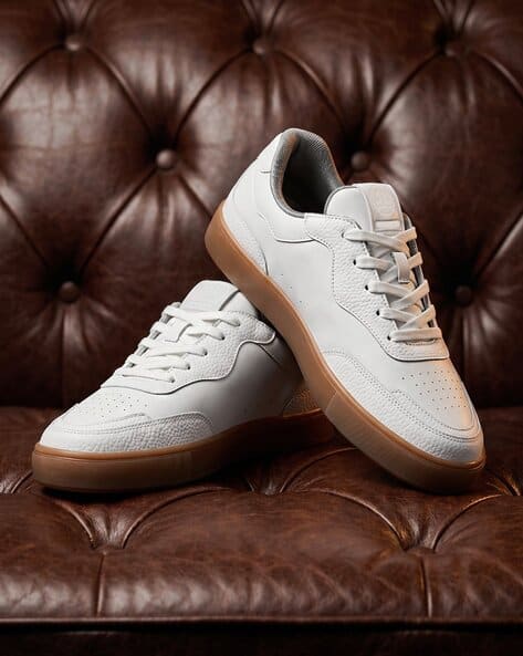 Men Low-Top Lace-Up Sneakers