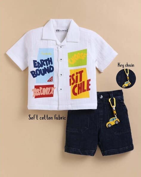 LITTLE COLLARS Boys Graphic Print Shirt & Shorts with Keychain