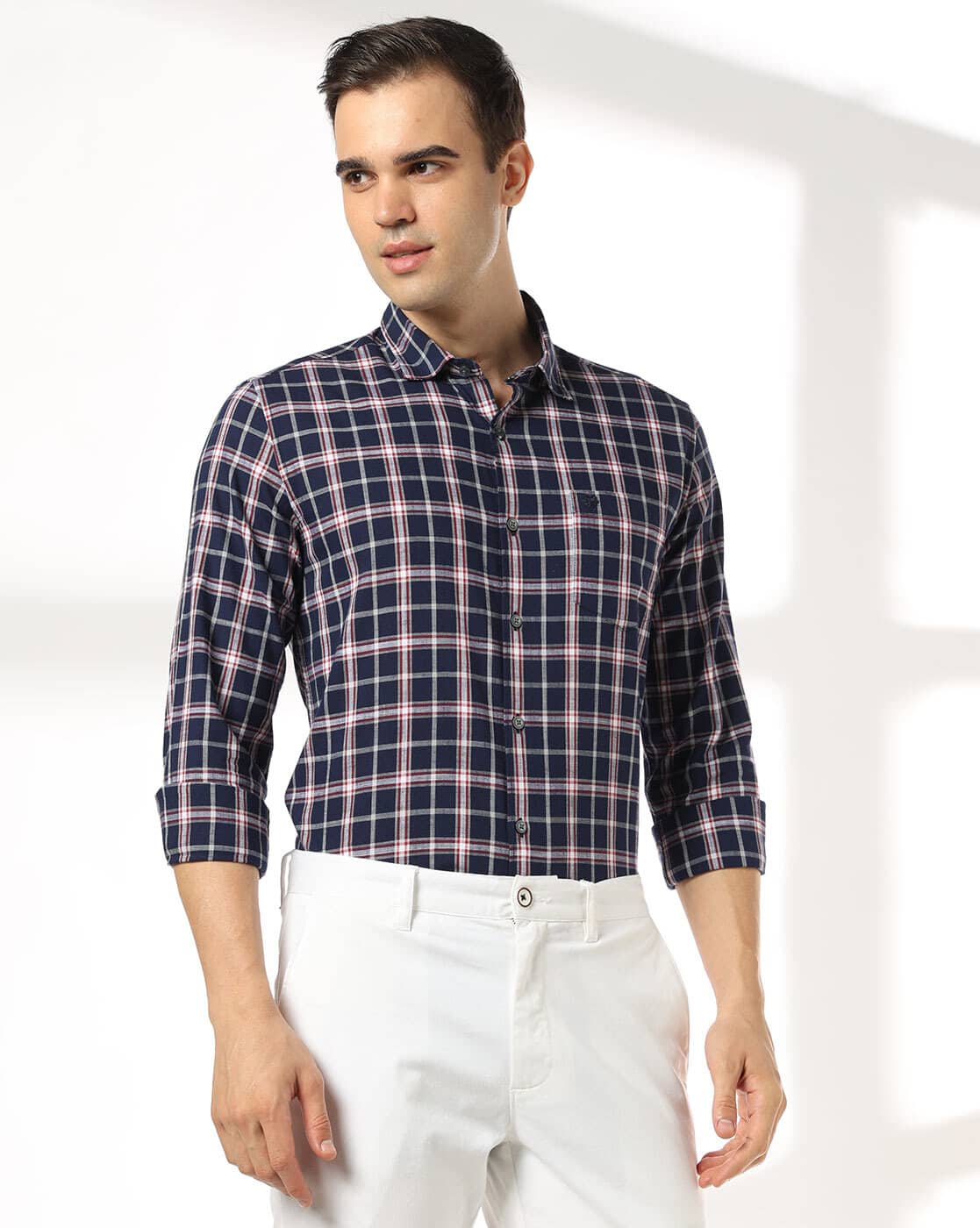Men Checked Slim Fit Shirt with Patch Pocket