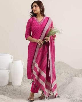 gerua by libas Women Floral Print Straight Kurta Set with Dupatta-picture-24
