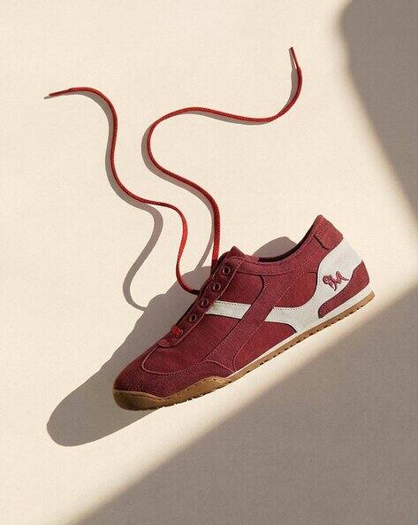 Men Low-Top Lace-Up Sneakers