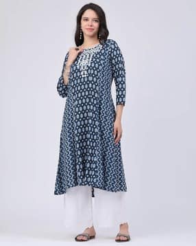 Women Printed Kurta Set-image-11