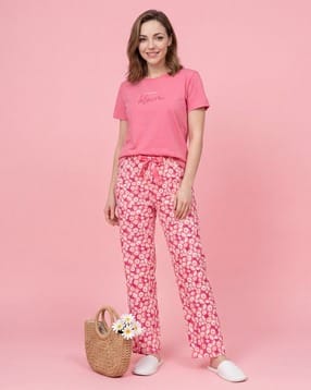 sweet dreams Women Typographic Print T-Shirt & Pyjamas Set-picture-20
