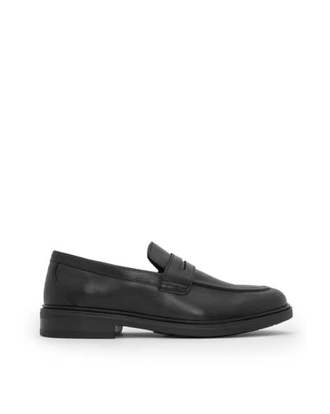 RED TAPE Men Round Toe Slip-On Shoes