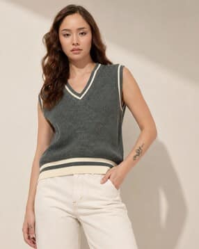 feverfew Women Slip-On Pullover-picture-24