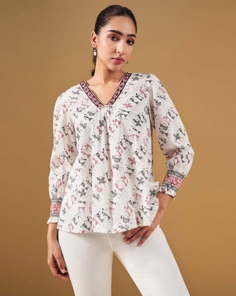 Global Desi Women Printed Regular Fit V-Neck Top