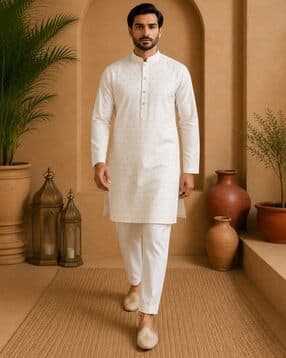 Men Patterned Regular Fit Kurta with Mandarin Collar-image-25