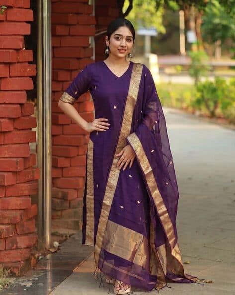 Nyrika Women 2-Piece Zari Straight Kurta Suit Set