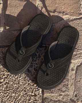 neemans Men Slip-On T-Strap Flip-Flops-picture-10