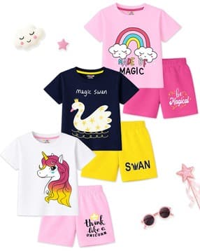 kuchipoo Girls Pack of 3 Graphic Print T-Shirts & Shorts Set-picture-14