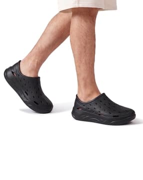 neemans Men Round Toe Clogs-picture-26