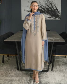 indie picks Women Embroidered Straight Kurta with Pants & Dupatta-picture-31
