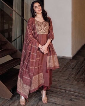 nyrika Women Embroidered 3-Piece Straight Kurta Set-picture-3