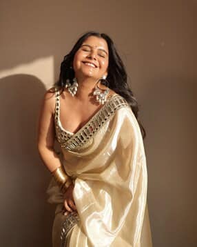 svaraa Women Ethnic Wear Embellished Saree-picture-18