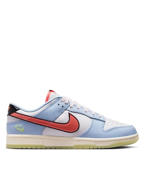 NIKE Men Dunk Low  Sneakers