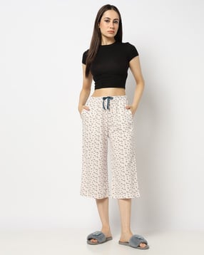 yousta Women Printed Regular Fit Cotton Capris-picture-32