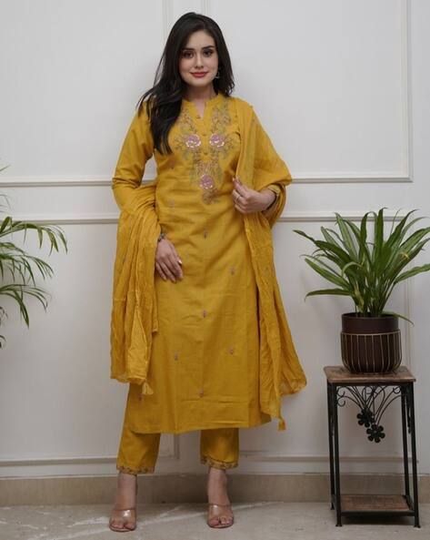 Acai Women Embroidery Straight Kurta Set