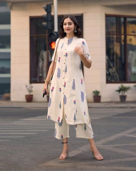 SVARAA Women Printed 2-Piece Kurta Suit Set