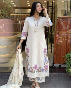 Women Floral Straight Kurta Set-image-32