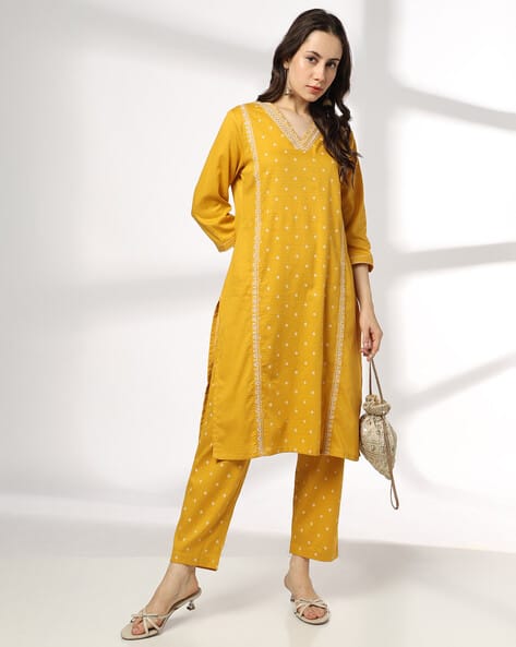 AVAASA MIX N' MATCH Women Embroidered Straight Kurta with Palazzos