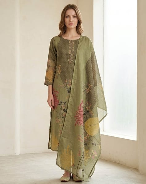 Nyrika Women Floral Kurta Set