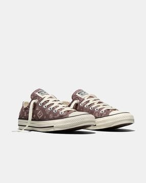 converse Unisex Chuck Taylor Lace-Up Sneakers-picture-21