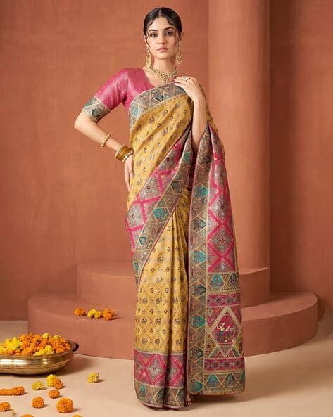Ri-wah Women Viscose Silk Woven Saree with Tassels