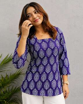 revangi Women Printed Relaxed Fit Tunic-picture-13